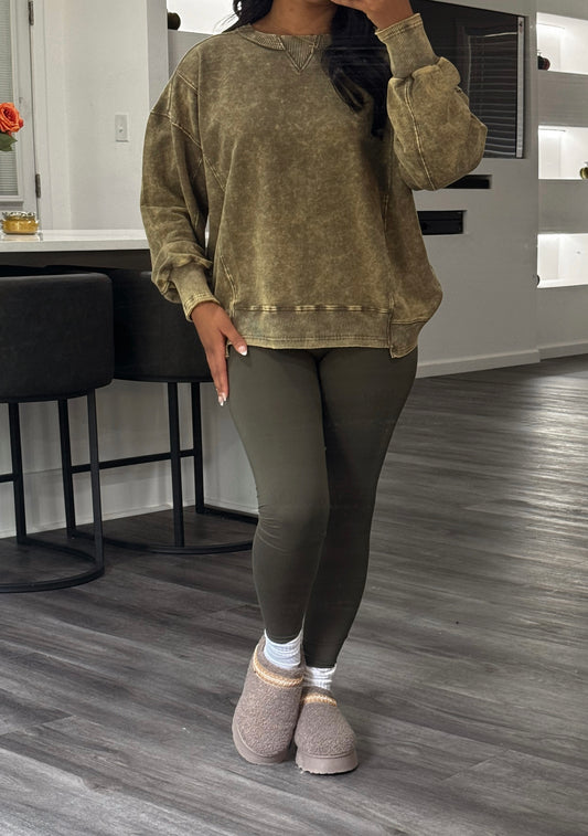 Acid wash pullover set, green