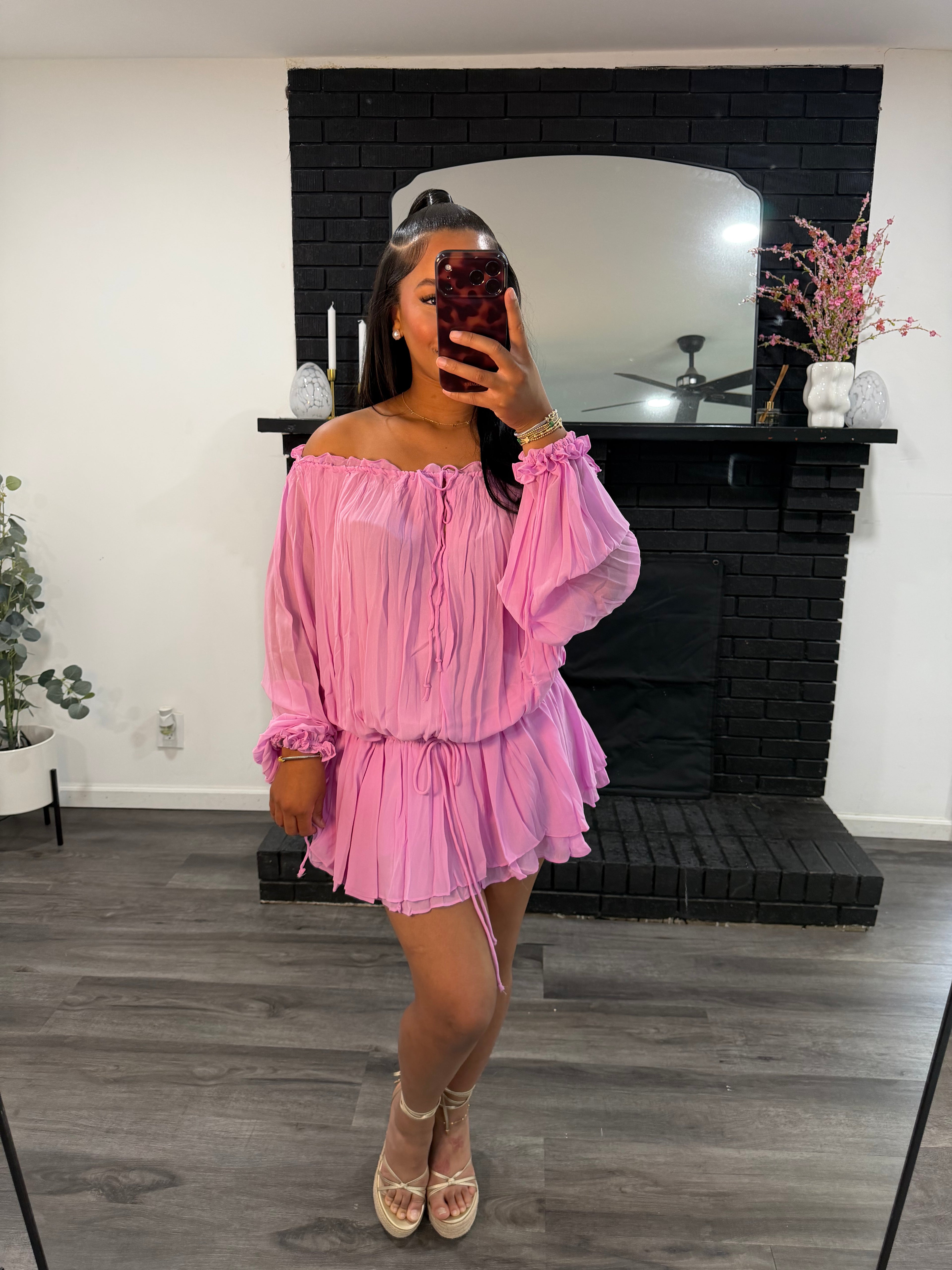 Babydoll pleated mini dress