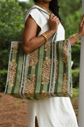 Quilted tote bag